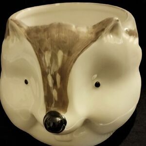 HEDGEHOG/BADGER MUG/PLANTER by PIER 1w  Brown &  White DARLING MUG/PLANTER NEW!